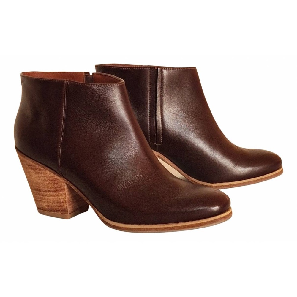 Rachel Comey Mars leather boot in burgundy clove, size 8 — like new!